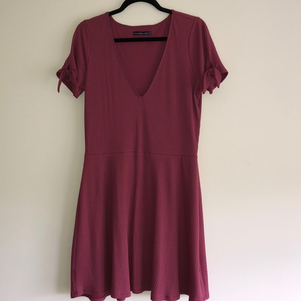 Abercrombie dusty rose tie sleeve dress